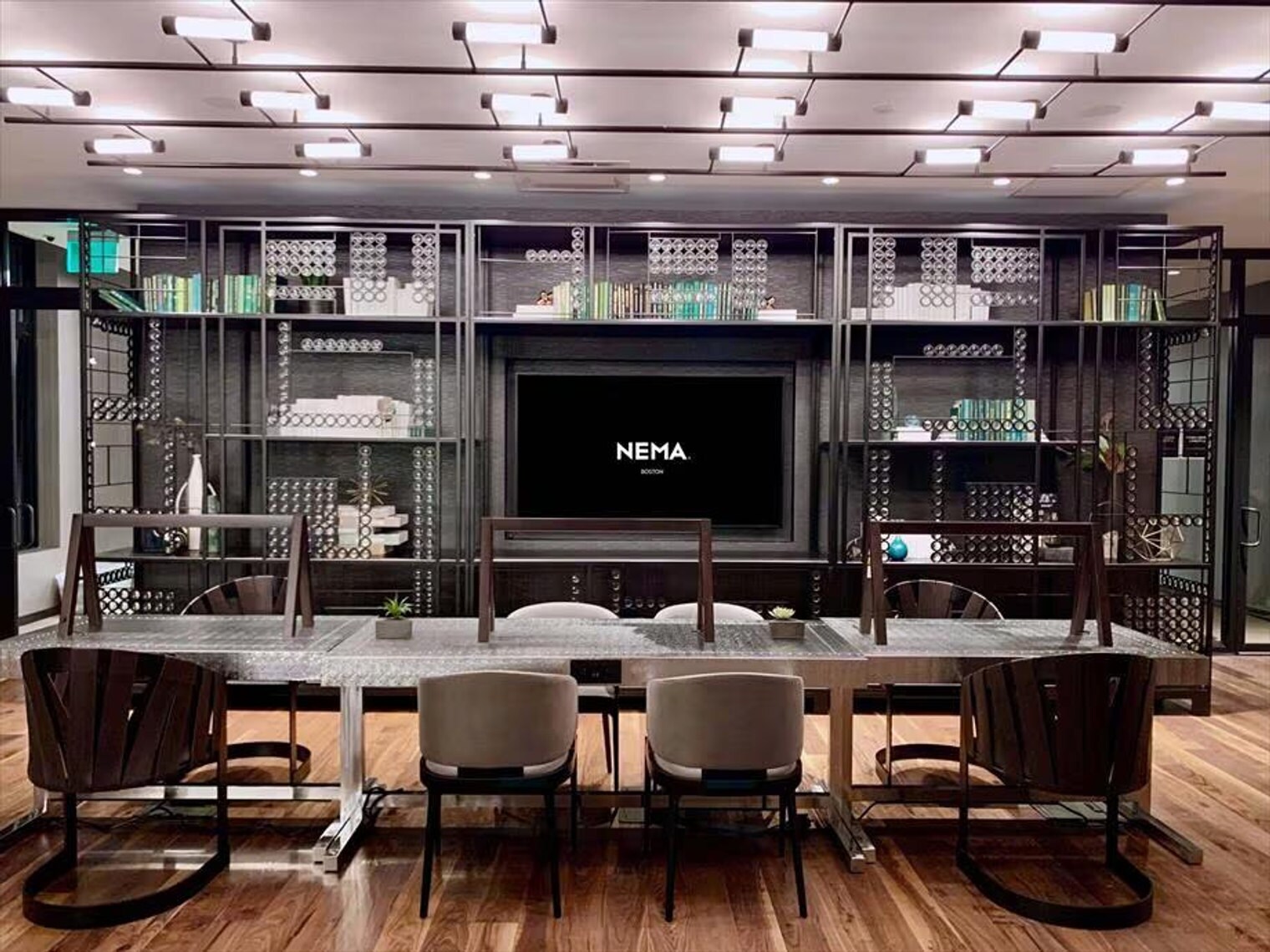 Building Photo - 410 Summer St