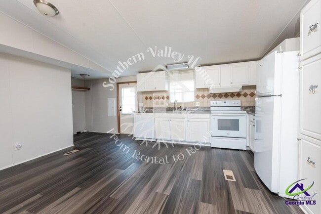 Building Photo - 349 Brighton Dr