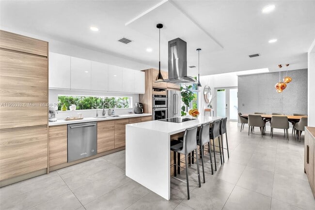 Building Photo - 3167 SW 25th St