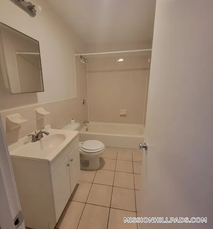 Building Photo - 9 Ruggles St