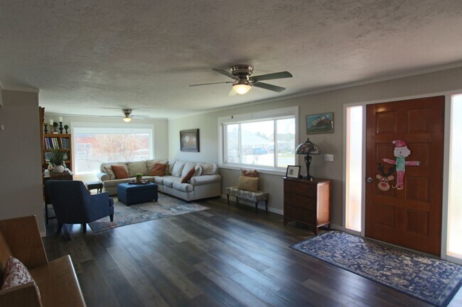 Building Photo - 419 S 100 E