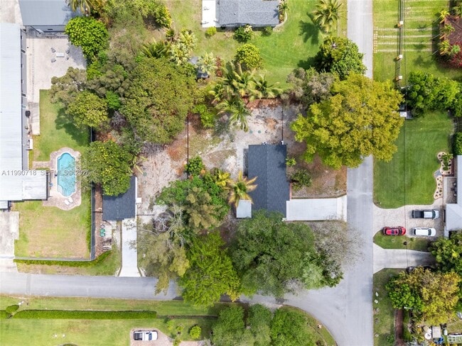 Building Photo - 14171 SW 37th Ct