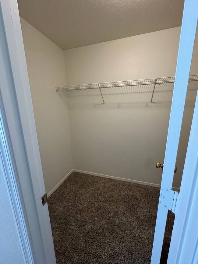 Building Photo - Large home with great sized kitchen and loft!