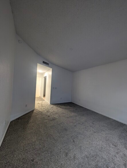 Building Photo - 1732 W Rue du Fleuve