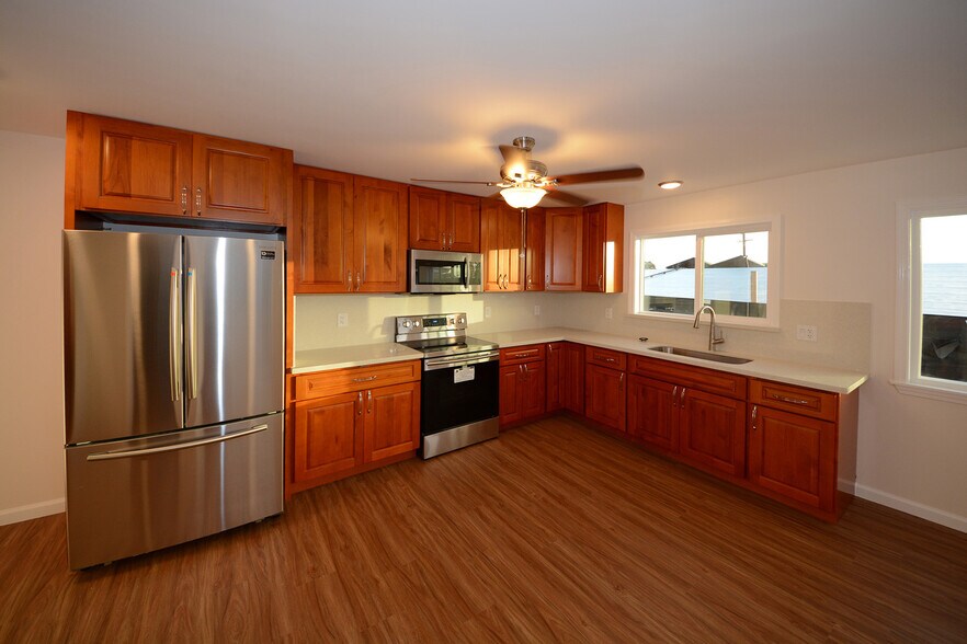 Building Photo - 1314 Hoohulu St