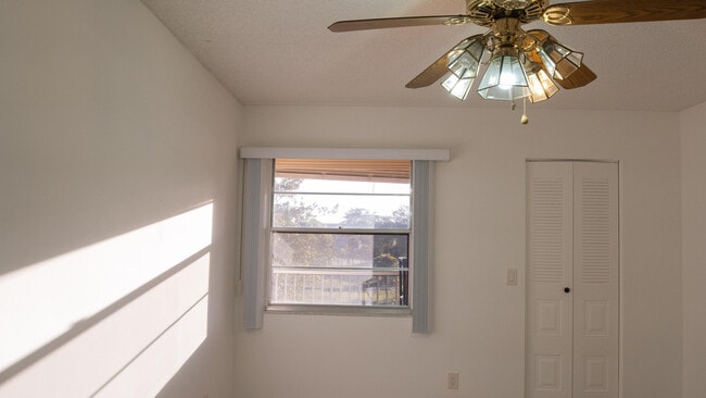 Building Photo - 400 SW 134th Way