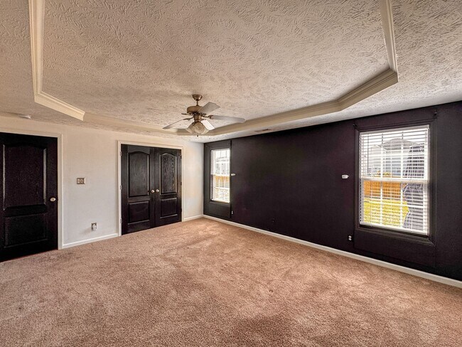 Building Photo - Lovely 4 Bed 2 Bath Home in Hope Mills