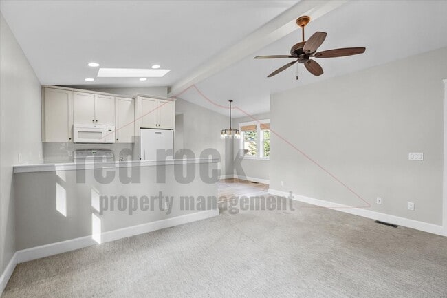 Building Photo - 1669 E Bozanta Dr