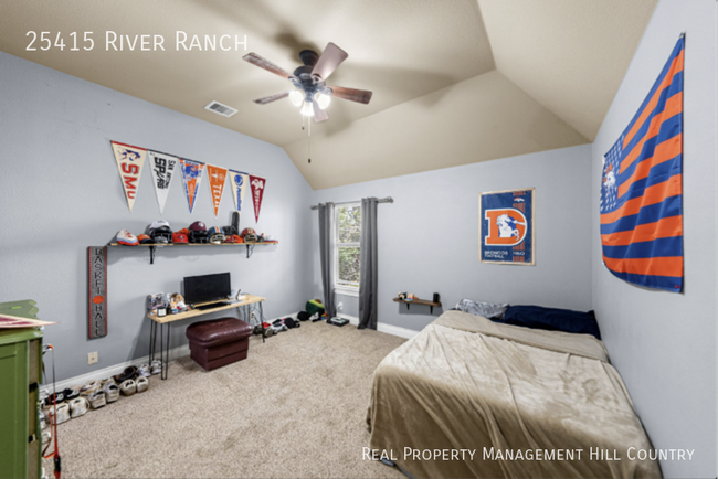 Building Photo - 25415 River Ranch