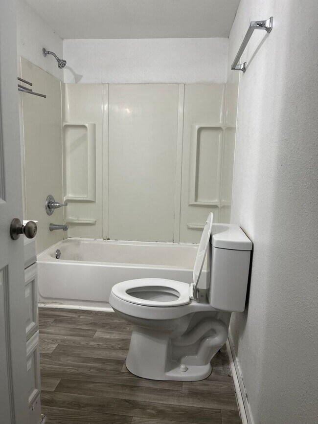 Building Photo - More Space, More Possibilities, More Room to Call Home!