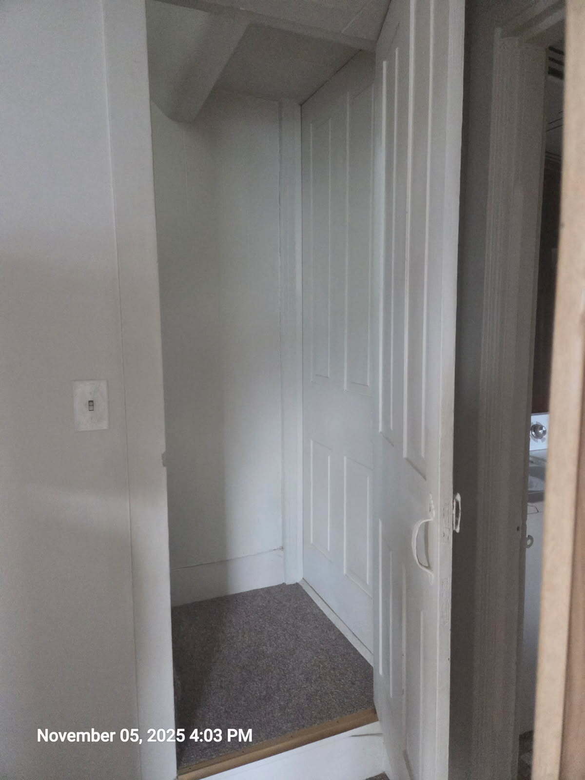 Door to stairs - 15 N Richmond St