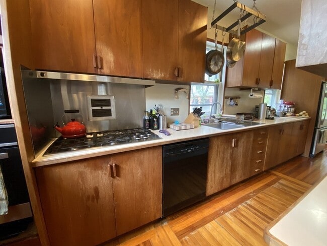 Building Photo - 153 Upland Rd