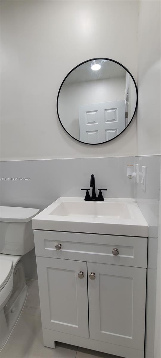 Building Photo - 800 Jann Ave