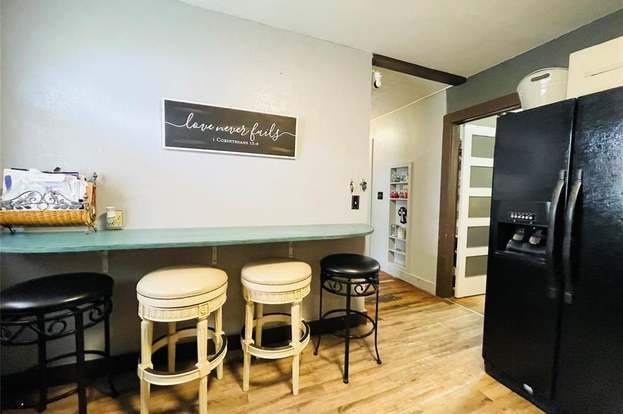 Building Photo - 1164 3 Rd St