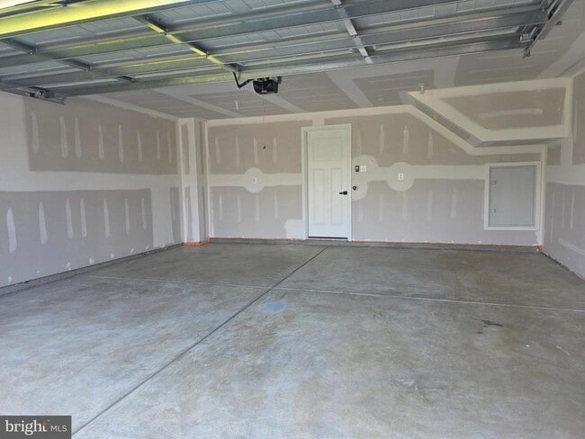 Building Photo - 703 Kalmar Ln