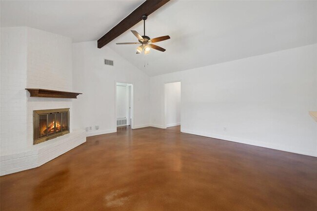 Building Photo - 7202 Squirrel Oak Cir