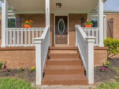 Building Photo - 211 Nix Dr