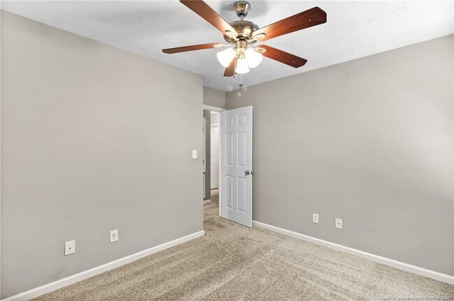 Building Photo - 3294 Florida Dr