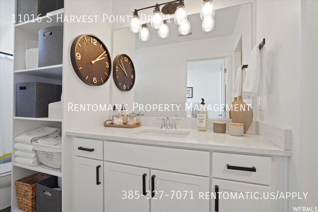 Building Photo - 11016 Harvest Pointe Dr