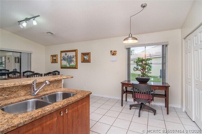 Building Photo - 4297 Pine Ridge Ct