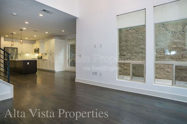 Building Photo - 2549 Aperture Cir