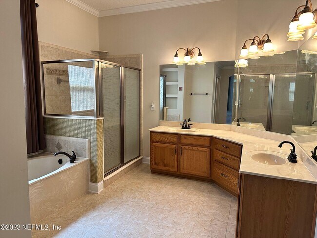 Building Photo - 1439 Barrington Cir