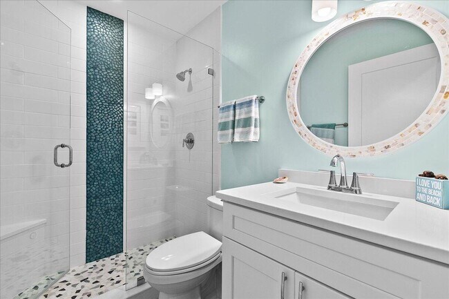 Building Photo - 2359 Treasure Isle Dr