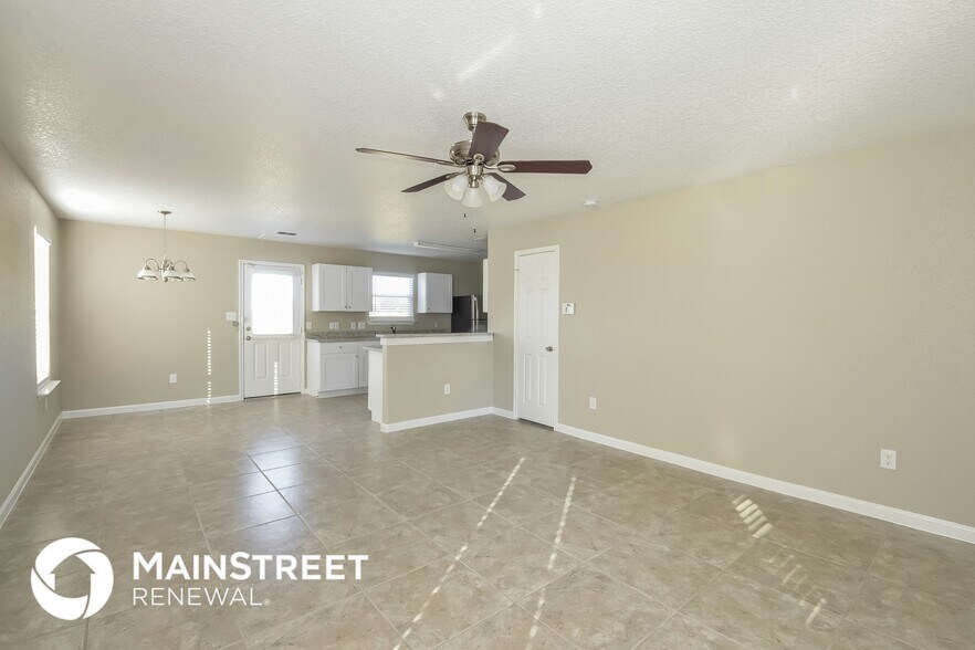 Building Photo - 11487 Coral Canyon