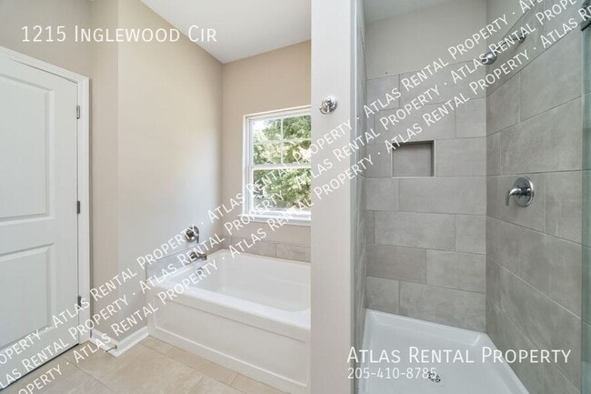 Building Photo - 1215 Inglewood Cir