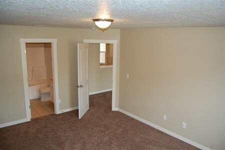 Building Photo - Beautiful Caldwell home