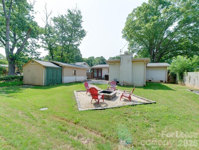 Building Photo - 3921 Sheffield Dr