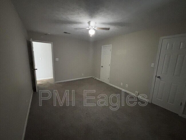 Building Photo - 1140 Timothy Ave
