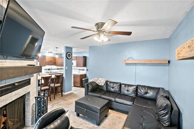Building Photo - 2810 Forest Bend Dr
