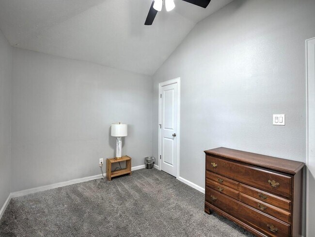 Building Photo - 6111 Caroline Green Ct