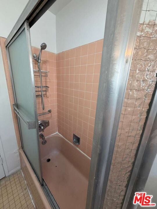 Building Photo - 1308 N Poinsettia Pl