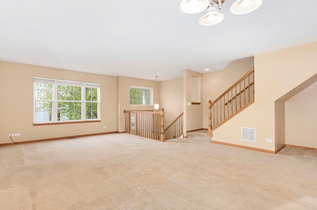 Building Photo - 562 Lincoln Station Dr