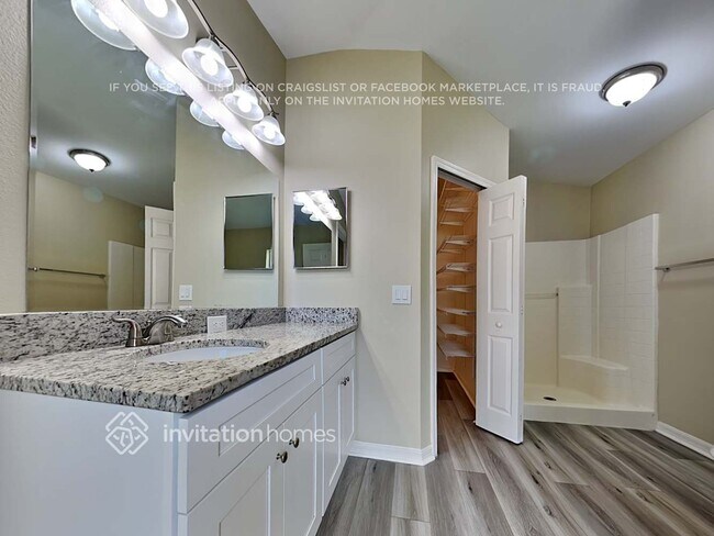 Building Photo - 2394 Bayhill Dr