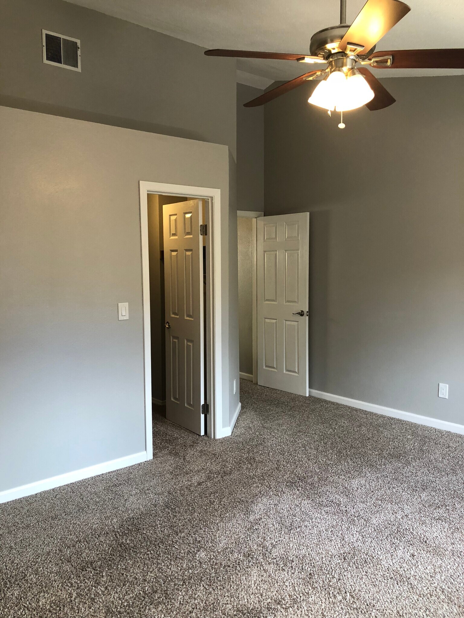 Master Bedroom - 422 Wright St