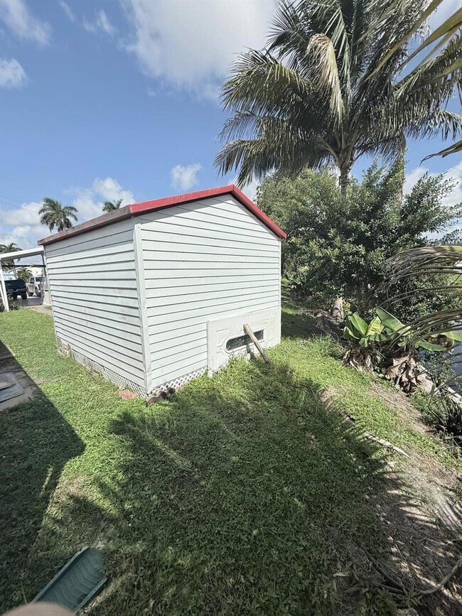 Building Photo - 2090 SW 85th Ave