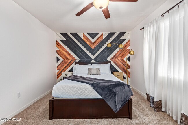 Building Photo - 2118 E Pebble Beach Dr