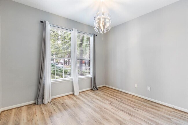 Building Photo - 11 Belcarra Pl