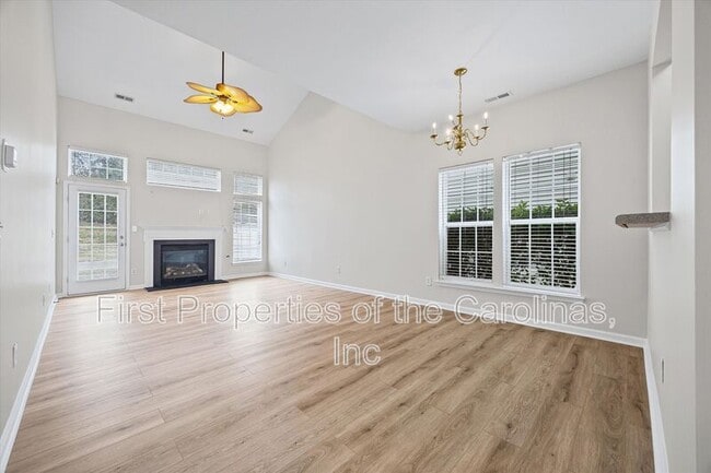 Building Photo - 616 Bayou Cir