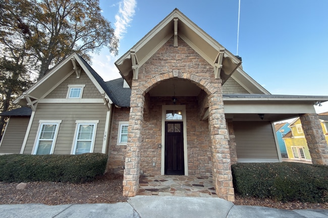 Building Photo - PRE-LEASING FOR FALL 2026!