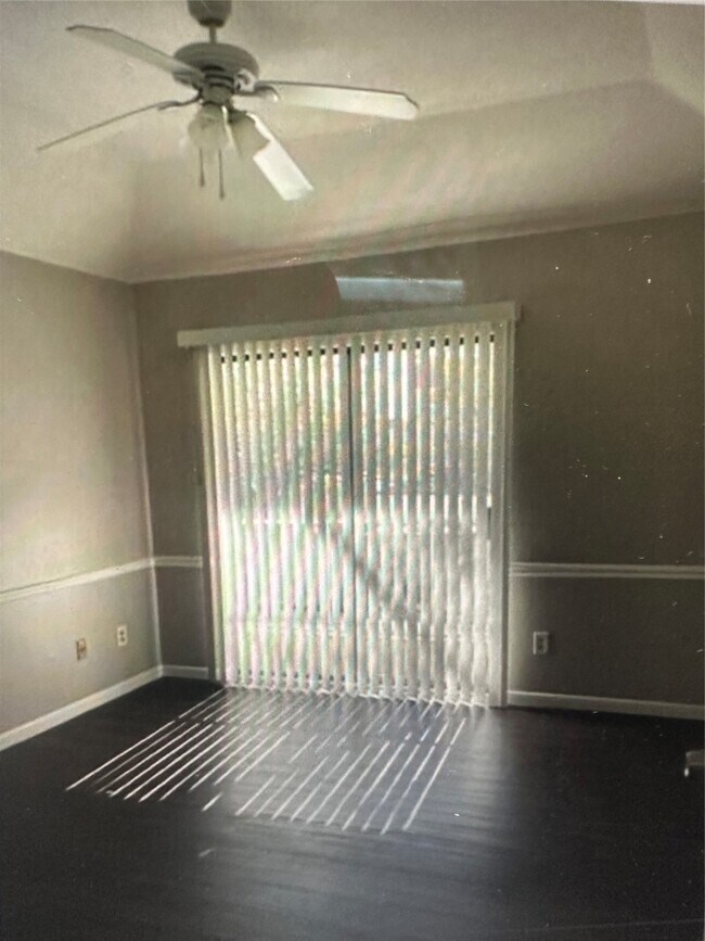 Building Photo - 13620 Rosewood St