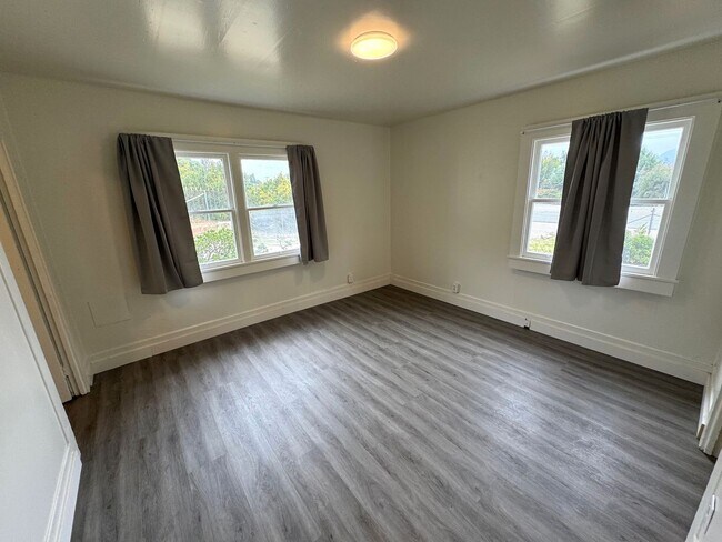 Building Photo - Quiet Fillmore Living