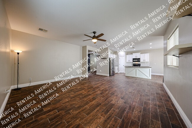 Building Photo - 7223 N 73rd Dr