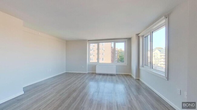 Primary Photo - 2 bedroom in JAMAICA HILLS NY 11432