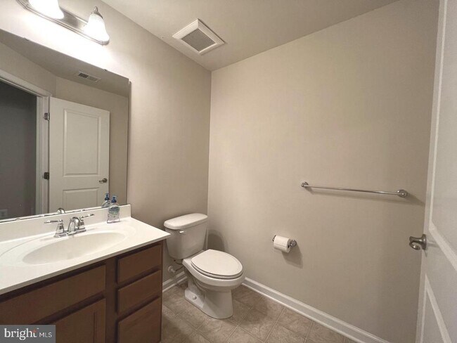 Building Photo - 356 Paladium Ct