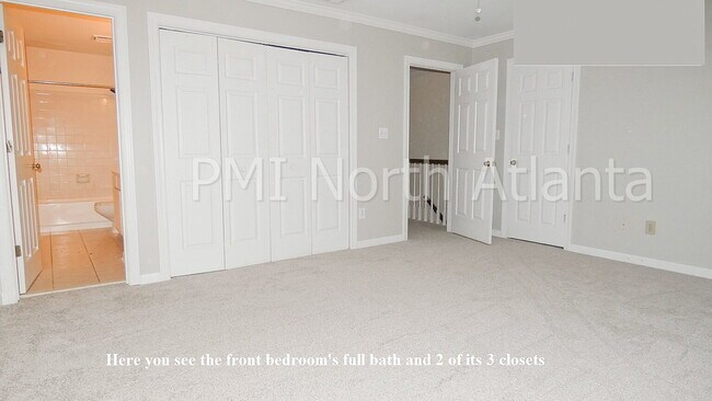 Building Photo - Now Available – Stunning 2-Bedroom Townhom...