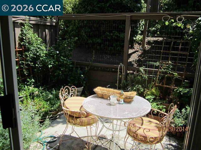 Building Photo - 4324 Conejo Dr